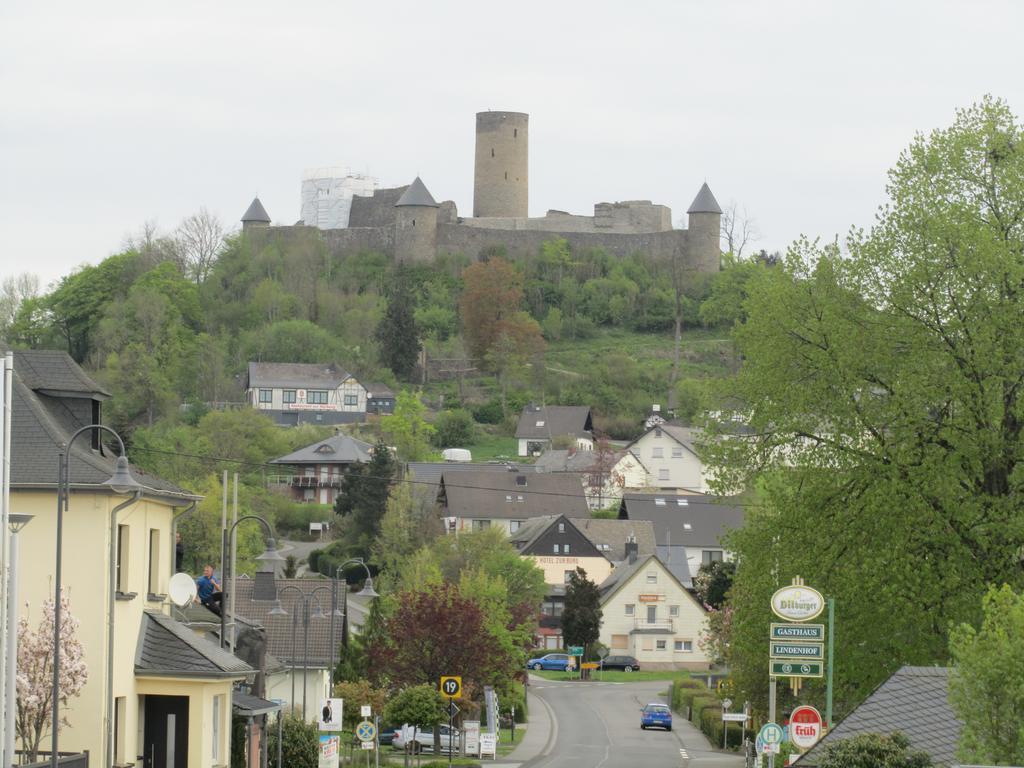 Land-Gut-Hotel Zur Burg Nuerburg Eksteriør billede