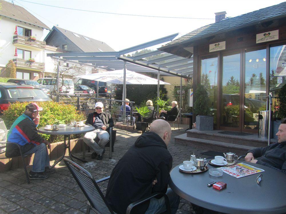 Land-Gut-Hotel Zur Burg Nuerburg Eksteriør billede